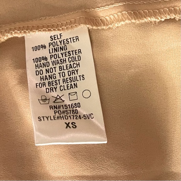 Storia Lace Floral Midi Dress - Picture 9 of 10